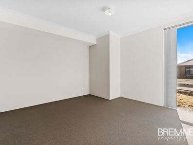 7 Koolama Way, Dudley Park WA 6210