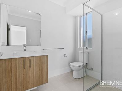 7 Koolama Way, Dudley Park WA 6210