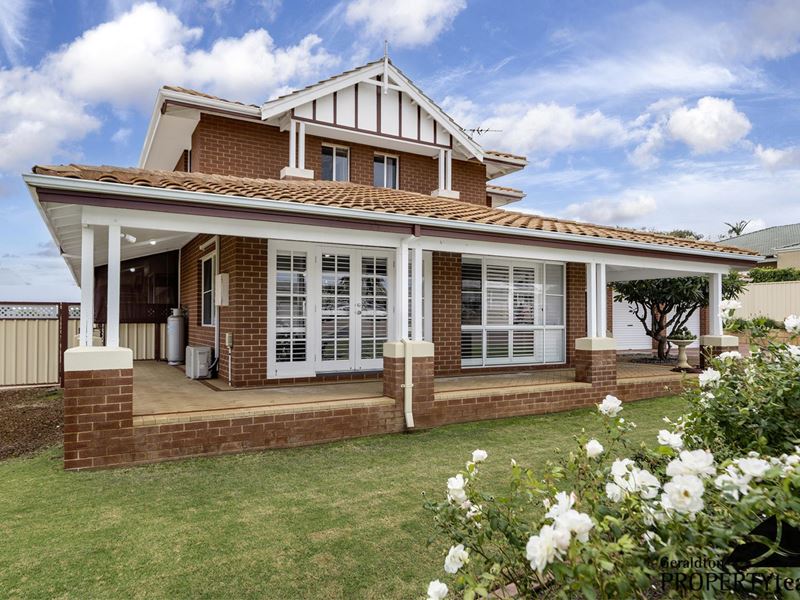 4 Bayside Boulevard, Drummond Cove WA 6532