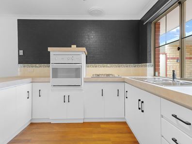 5/10 Elanora Drive, Cooloongup WA 6168