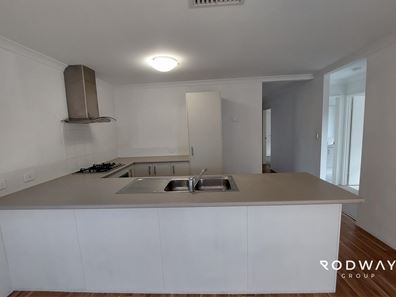 10 Narran St, Hilbert WA 6112