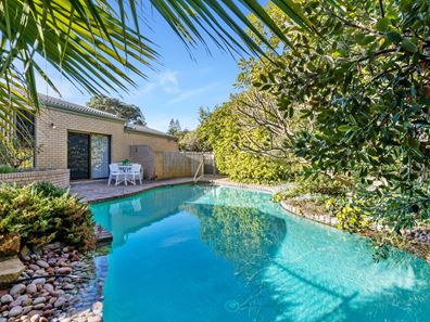 4 Epping Grove, Kallaroo WA 6025
