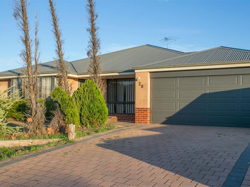 28 Toledo Circuit, Port Kennedy