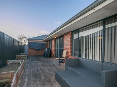 28 Toledo Circuit, Port Kennedy WA 6172