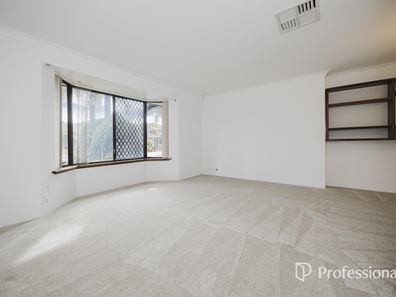 2 Windsor Court, Balcatta WA 6021