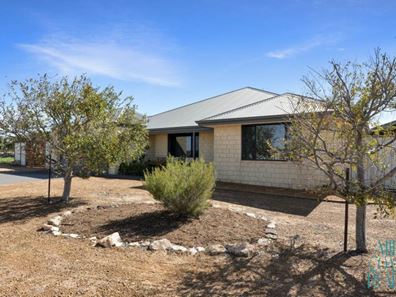 6 Dianthus Way, Strathalbyn WA 6530