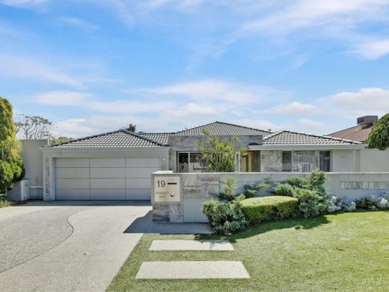 19 Friendly Way, Marangaroo