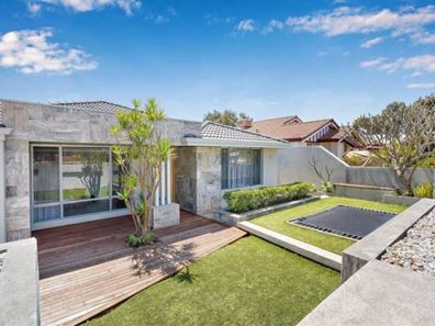 19 Friendly Way, Marangaroo WA 6064