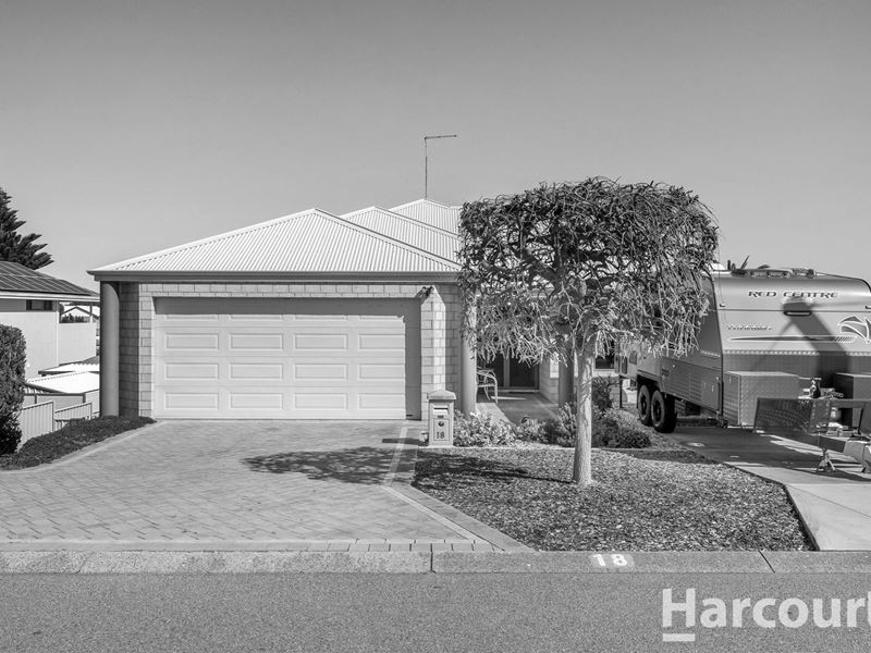 18 Selene Way, San Remo WA 6210