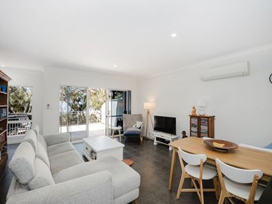 29/15 Kardan Loop, Falcon WA 6210