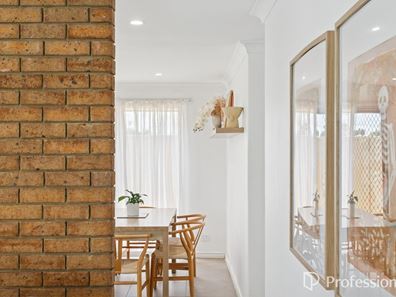 1 Kingfisher Loop, High Wycombe WA 6057