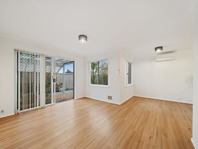1 Henley Street, Como WA 6152