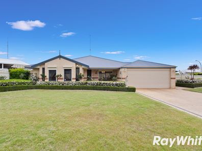 2 Mckay Avenue, Waroona WA 6215