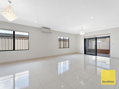 2 Rollo Way, Caversham WA 6055