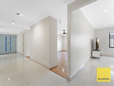 2 Rollo Way, Caversham WA 6055