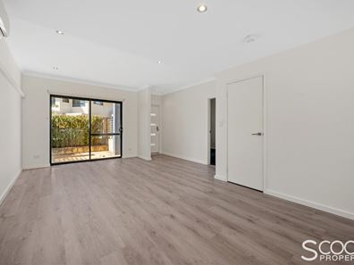 2/46 Leschenault Boulevard, Lake Coogee WA 6166