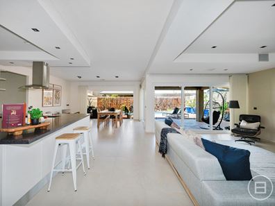 8 Abercrombie Rise, Madora Bay WA 6210