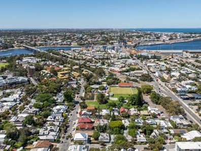 24 Thompson Road, North Fremantle WA 6159