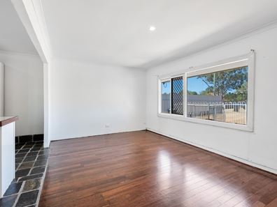 5 Felicia Street, Rangeway WA 6530