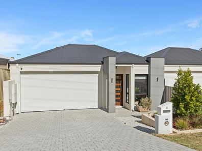 4 Irwin Road, Embleton WA 6062