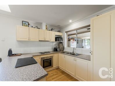 11 Morrit Way, Parmelia WA 6167