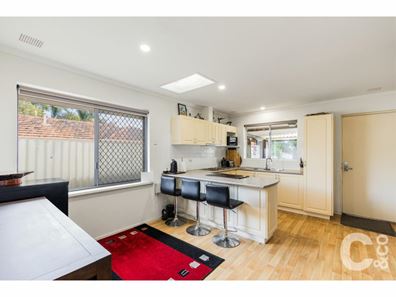11 Morrit Way, Parmelia WA 6167