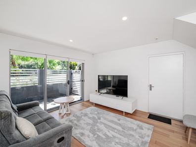 2/27 Jugan Street, Mount Hawthorn WA 6016