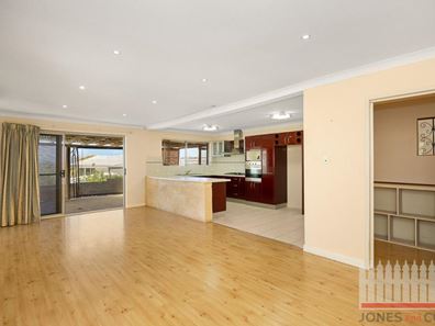2 Charnwood Place, Two Rocks WA 6037