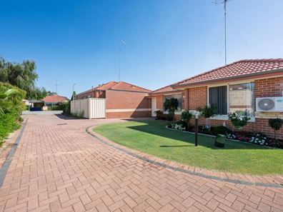 7/4 Binnar Court, Erskine WA 6210