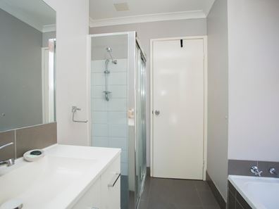 103 Pelican Parade, Ballajura WA 6066