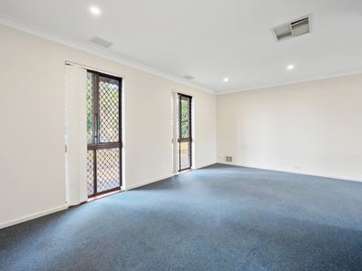26 Menzies Place, Thornlie WA 6108