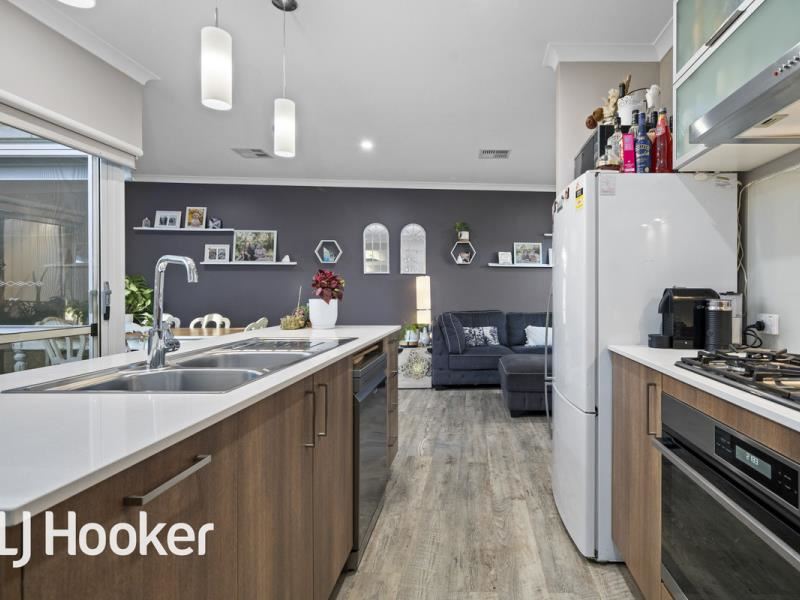 4A Nandus Court, Heathridge WA 6027