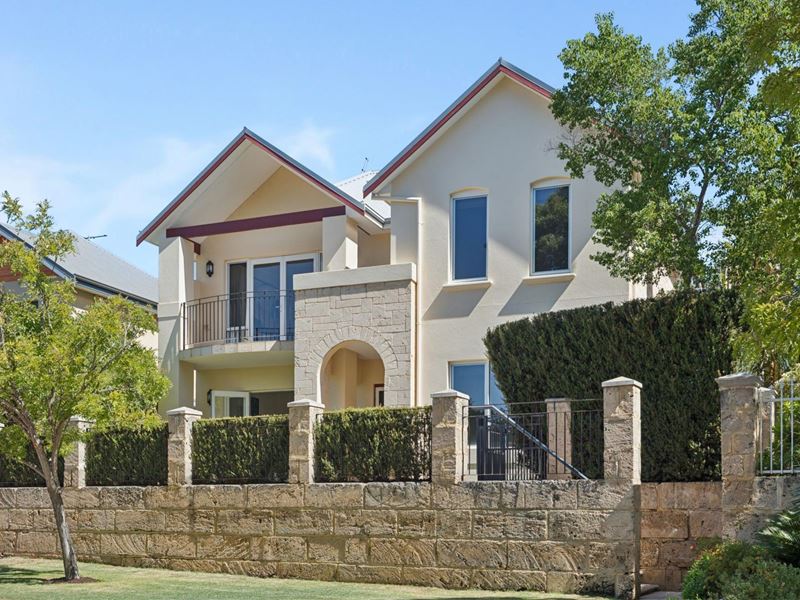 15 Jarrah Lane, Mount Claremont