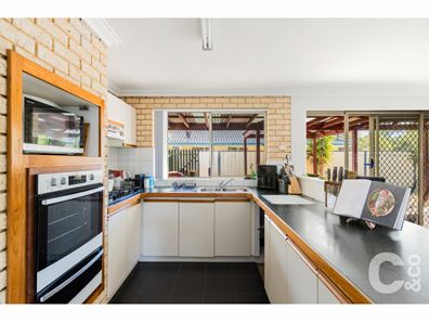 11 Graydon Grove, Leda WA 6170