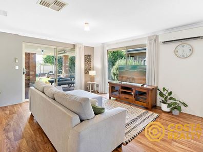 12 Salerno Approach, Piara Waters WA 6112