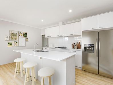 15 Spruce Road, Henley Brook WA 6055