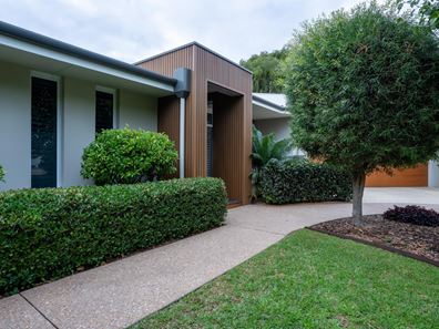 48 Blue  Crescent, West Busselton WA 6280