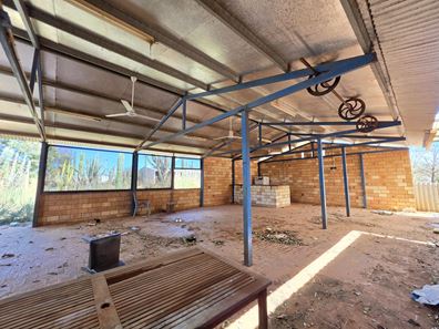 366 South River Road, Carnarvon WA 6701