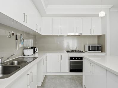 3B Loughton Way, Balga WA 6061