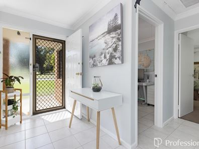 25 Larissa Road, Willetton WA 6155