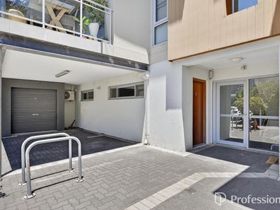 17/12 Bushlark Turn, Erskine WA 6210
