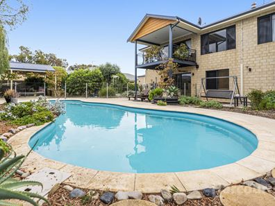 8 Placid Waters Parade, Coodanup WA 6210