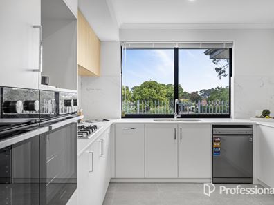 12 Dixon Place, Ellenbrook WA 6069
