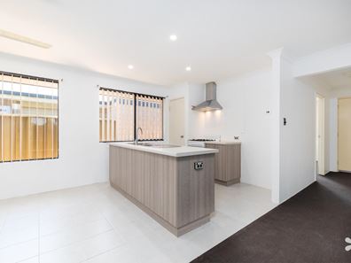4 Verdant Crescent, Seville Grove WA 6112
