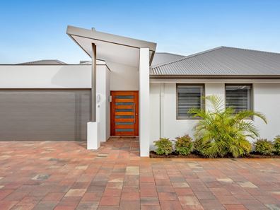 4/56 Catalina Drive, Lakelands WA 6180