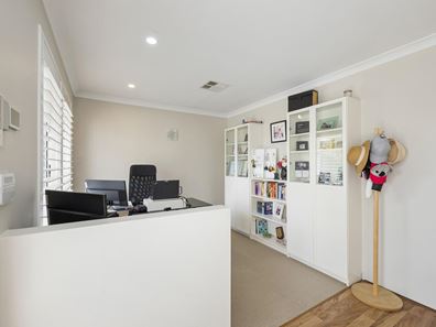 4 Fernhill Promenade, Harrisdale WA 6112