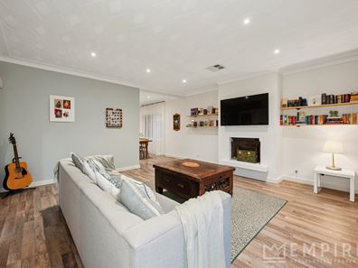 4 Fitzwater Way, Spearwood WA 6163