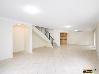 28D Pearl Road, Cloverdale WA 6105