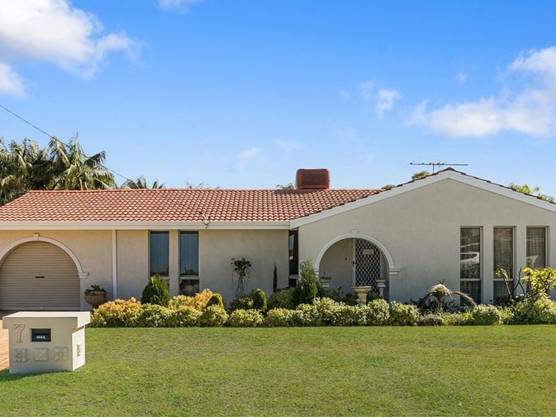 7 Adina Way, Rockingham WA 6168