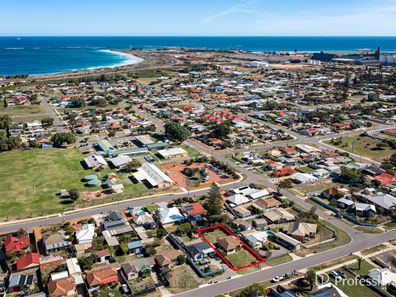 172 Gregory Street, Beachlands WA 6530